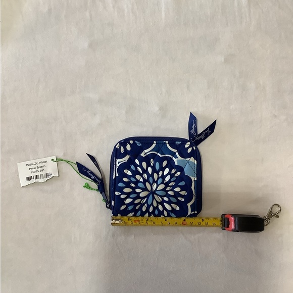 NWT Vera Bradley Petite Zip Wallet- Petal Splash - Picture 3 of 5